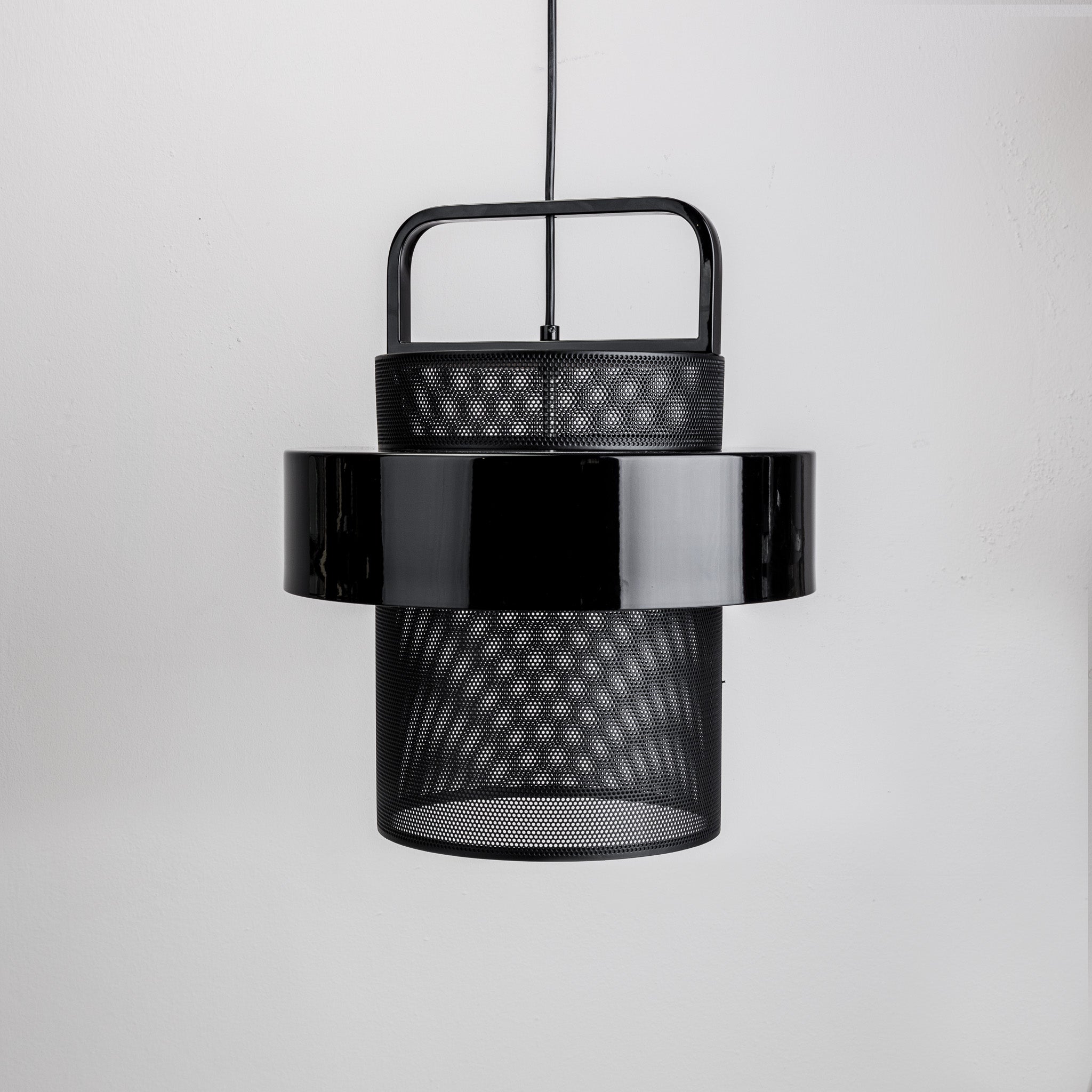 Retro Mesh Pendant